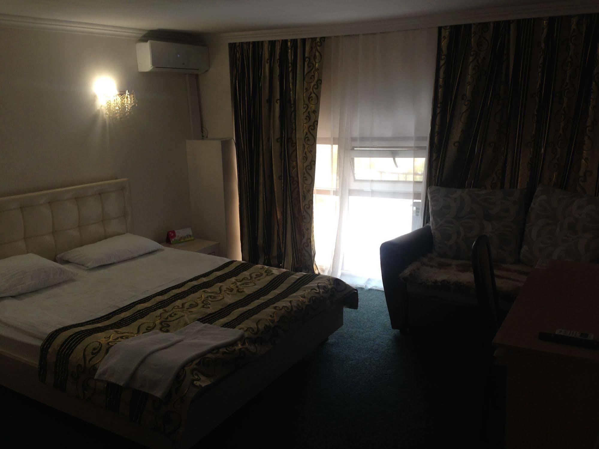 Bayterek Hotel Astana Ngoại thất bức ảnh