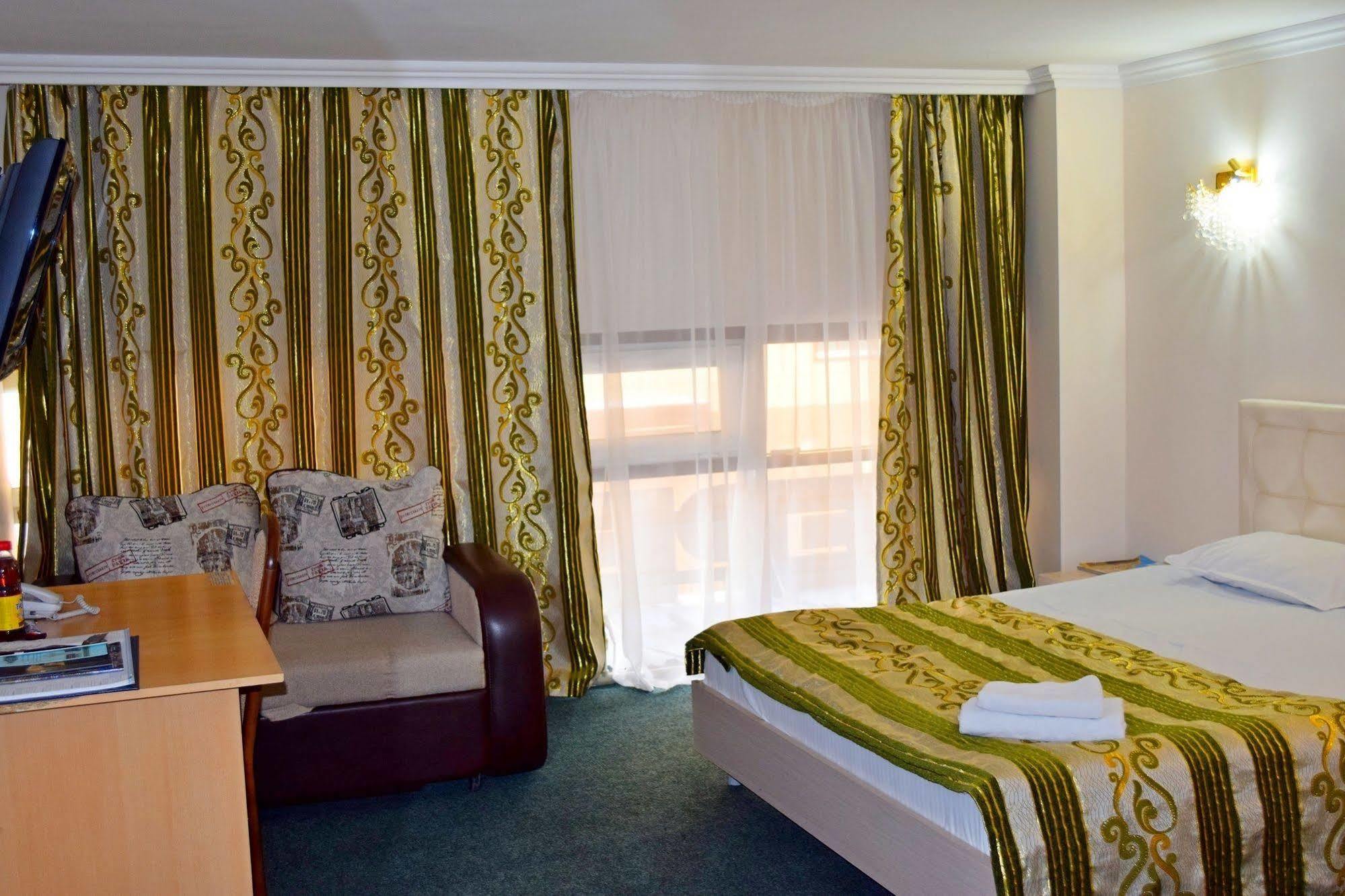 Bayterek Hotel Astana Ngoại thất bức ảnh